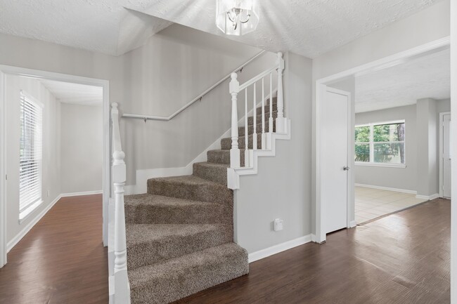 property at 1122 Tigris Ln