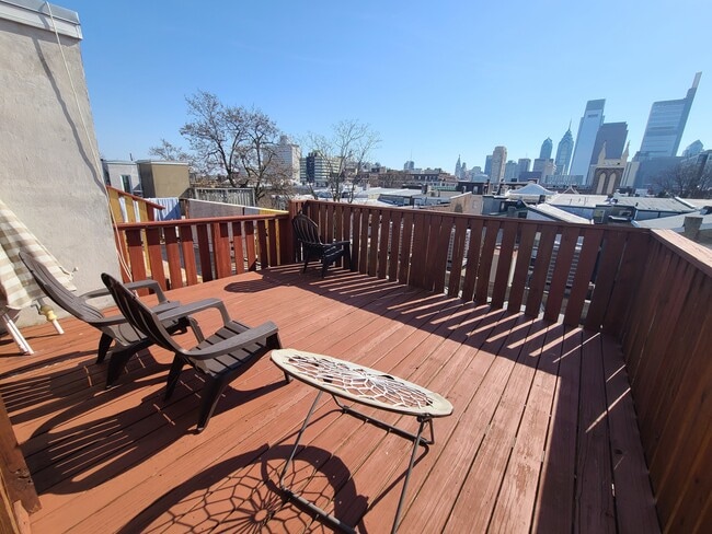 1722 Wallace St photo'