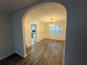 620 Manor Glen Dr in Suwanee, GA - Building Photo - Building Photo