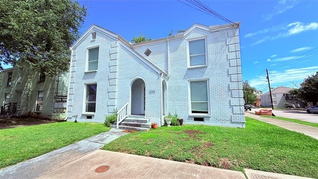 property at 1842 W Main St