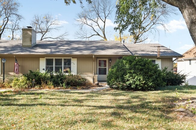 property at 1222-1224 S 118th St