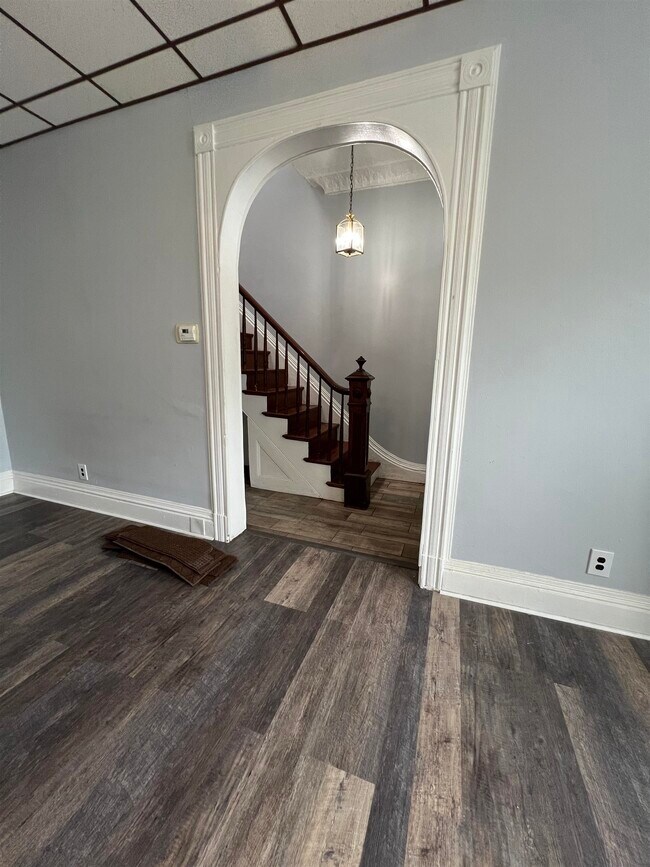 19 Glenwood Ave in Jersey City, NJ - Building Photo - Building Photo