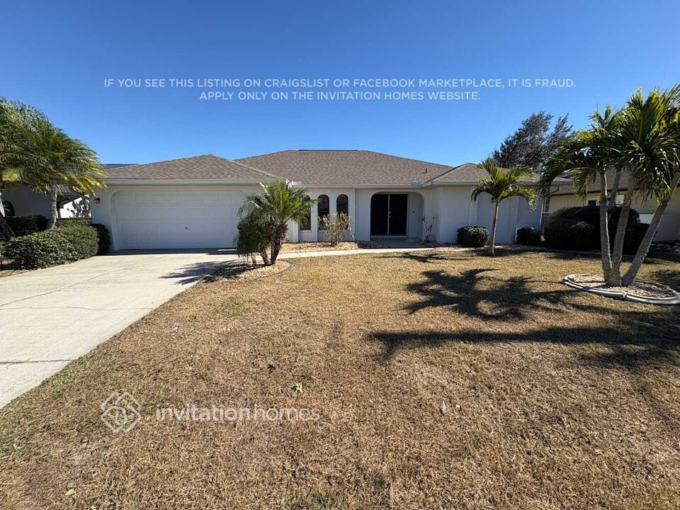 2118 Amarillo Ln in Punta Gorda, FL - Foto de edificio