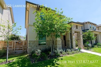 1709 Lawrence St in Austin, TX - Building Photo - Building Photo