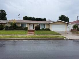 23056 Lanark St in Canoga Park, CA - Building Photo