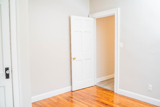 2020 Park St in Hartford, CT - Building Photo - Building Photo