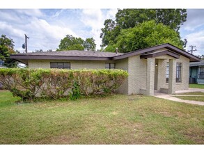 406 Como St in San Antonio, TX - Foto de edificio - Building Photo