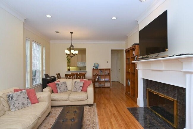 6841 Staffordshire Blvd in Houston, TX - Building Photo - Building Photo