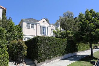 256 S Lasky Dr in Beverly Hills, CA - Building Photo - Building Photo