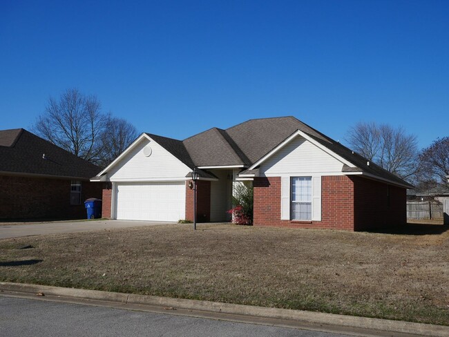 2305 Fordham Ave in Fort Smith, AR - Building Photo - Building Photo