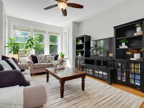 2501 N Washtenaw Ave, Unit APT 2 in Chicago, IL - Building Photo - Building Photo