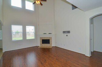 5111 Peabody Hill Ln in Katy, TX - Foto de edificio - Building Photo