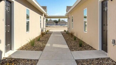 410 Downing Ave-Unit -4 in Edinburg, TX - Building Photo - Building Photo