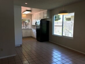 4592 Benhurst Ave in San Diego, CA - Building Photo - Building Photo