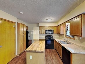 105 Elmwood St in Pickerington, OH - Building Photo - Building Photo