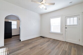 2340 Eccles Ave in Ogden, UT - Foto de edificio - Building Photo