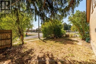 301 Franklin St N in Kitchener, ON - Building Photo - Building Photo