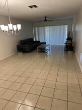 9428 Oakburst Ln, Unit C4 in Tamarac, FL - Building Photo - Building Photo