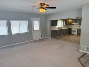 10016-10020 Austin Rd in Jackson, MI - Building Photo - Building Photo