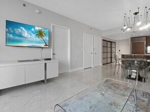 481 Brickell Ave, Unit SI ID1520363P in Miami, FL - Building Photo - Building Photo