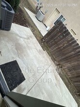 2132 W Lark Ave in Visalia, CA - Building Photo - Building Photo