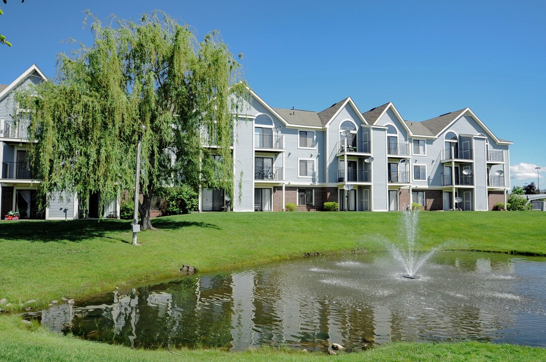 Huntington Cove Apartments in Merrillville, IN - Building Photo