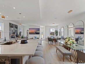 2453 NW 131st Cir in Miami, FL - Building Photo - Building Photo