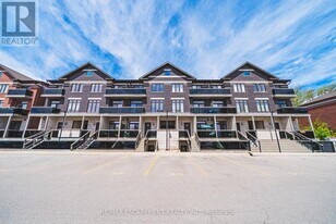 2061 Prospect St in Burlington, ON - Building Photo