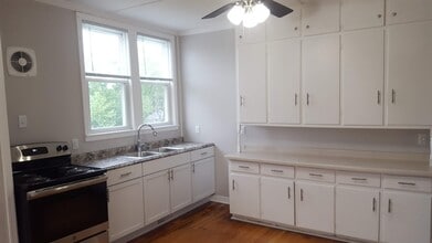 212 Water St in Cambridge, WI - Building Photo - Building Photo