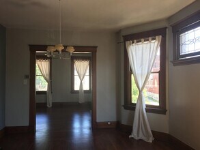 1401 Chase Ave, Unit 2 in Cincinnati, OH - Building Photo - Building Photo