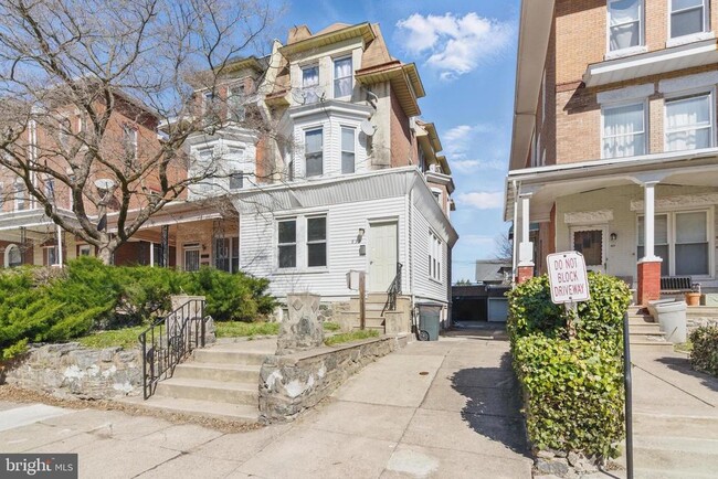 833 Wynnewood Rd in Philadelphia, PA - Building Photo - Building Photo