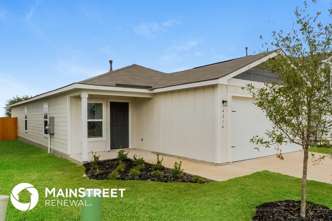 4214 Trail de Paris in New Braunfels, TX - Building Photo - Building Photo