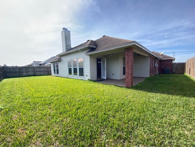 8226 Excalibur Rd in Corpus Christi, TX - Building Photo - Building Photo