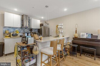 848 N 15th St in Philadelphia, PA - Building Photo - Building Photo