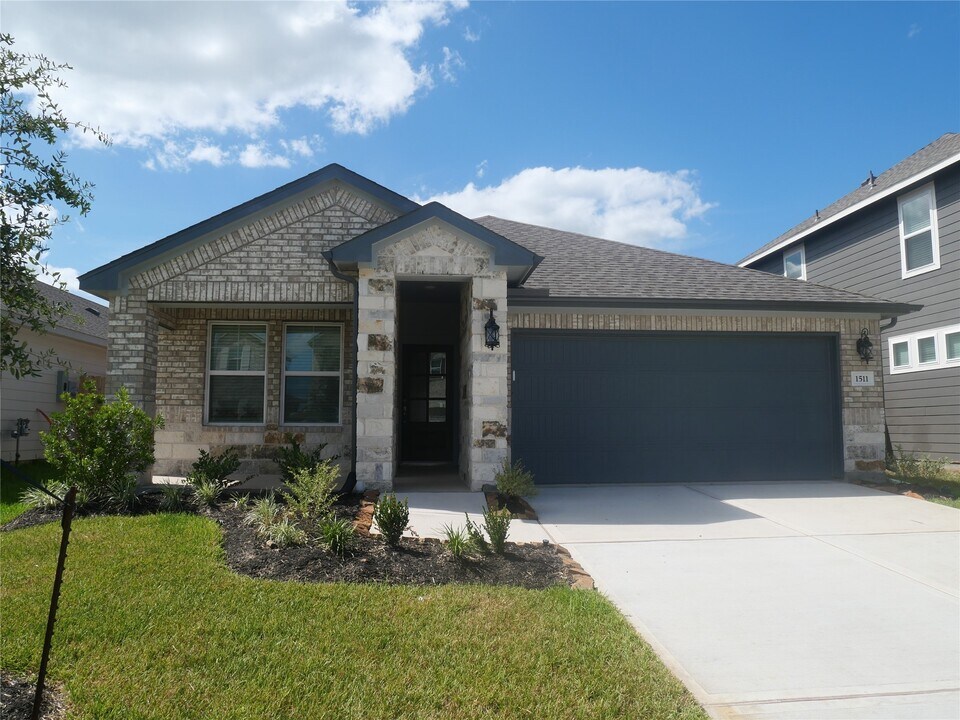 1511 Copelabd Dr in Rosharon, TX - Building Photo