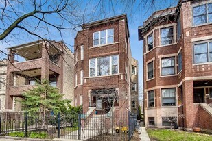 1422 W Olive Ave in Chicago, IL - Building Photo