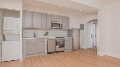 1629 W Virginia Ave NE, Unit 3 in Washington, DC - Building Photo - Building Photo