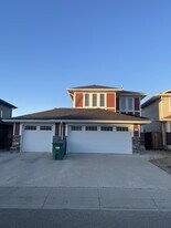 516 Pichler Way in Saskatoon, SK - Building Photo
