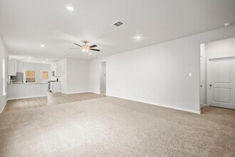 15846 Berry Hl Dr in Conroe, TX - Building Photo - Building Photo