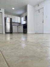 406 Lakeside Dr in Margate, FL - Building Photo - Building Photo