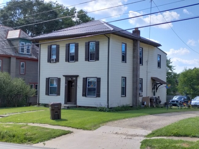 615 S Center St, Unit 3