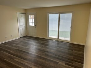 7902 164th Pl in Tinley Park, IL - Foto de edificio - Building Photo