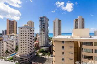 2410 Cleghorn St in Honolulu, HI - Building Photo - Building Photo
