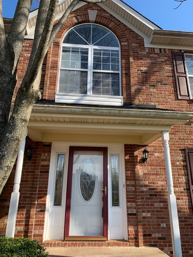 4201 Bridlepath Pl in Louisville, KY - Building Photo - Building Photo