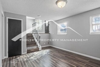 2399 Jet Wing Dr in Colorado Springs, CO - Foto de edificio - Building Photo