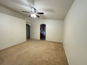 2416 W Valley Vista in Rosamond, CA - Building Photo - Building Photo