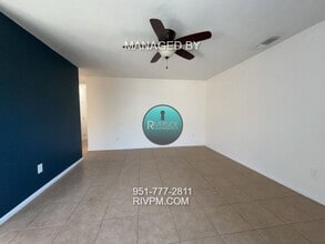 4723 Jackson St in Riverside, CA - Foto de edificio - Building Photo