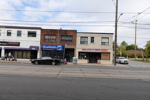 3136 Lake Shore Blvd W in Toronto, ON - Building Photo