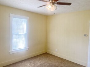 1127 Houston St in Manhattan, KS - Building Photo - Building Photo