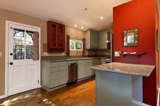 181 N Padre Juan Ave in Ojai, CA - Building Photo - Building Photo